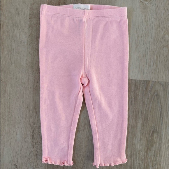 Guess baby 2 piece outfit (pants and long sleeved top) size 6-9 months - Picture 4 of 9